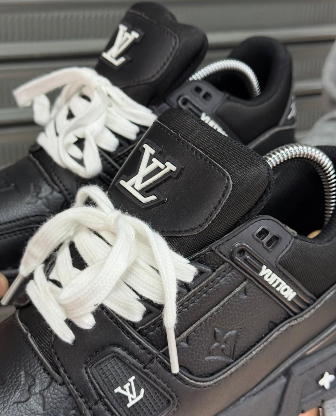 LV TRAINER EXCLUSIVE