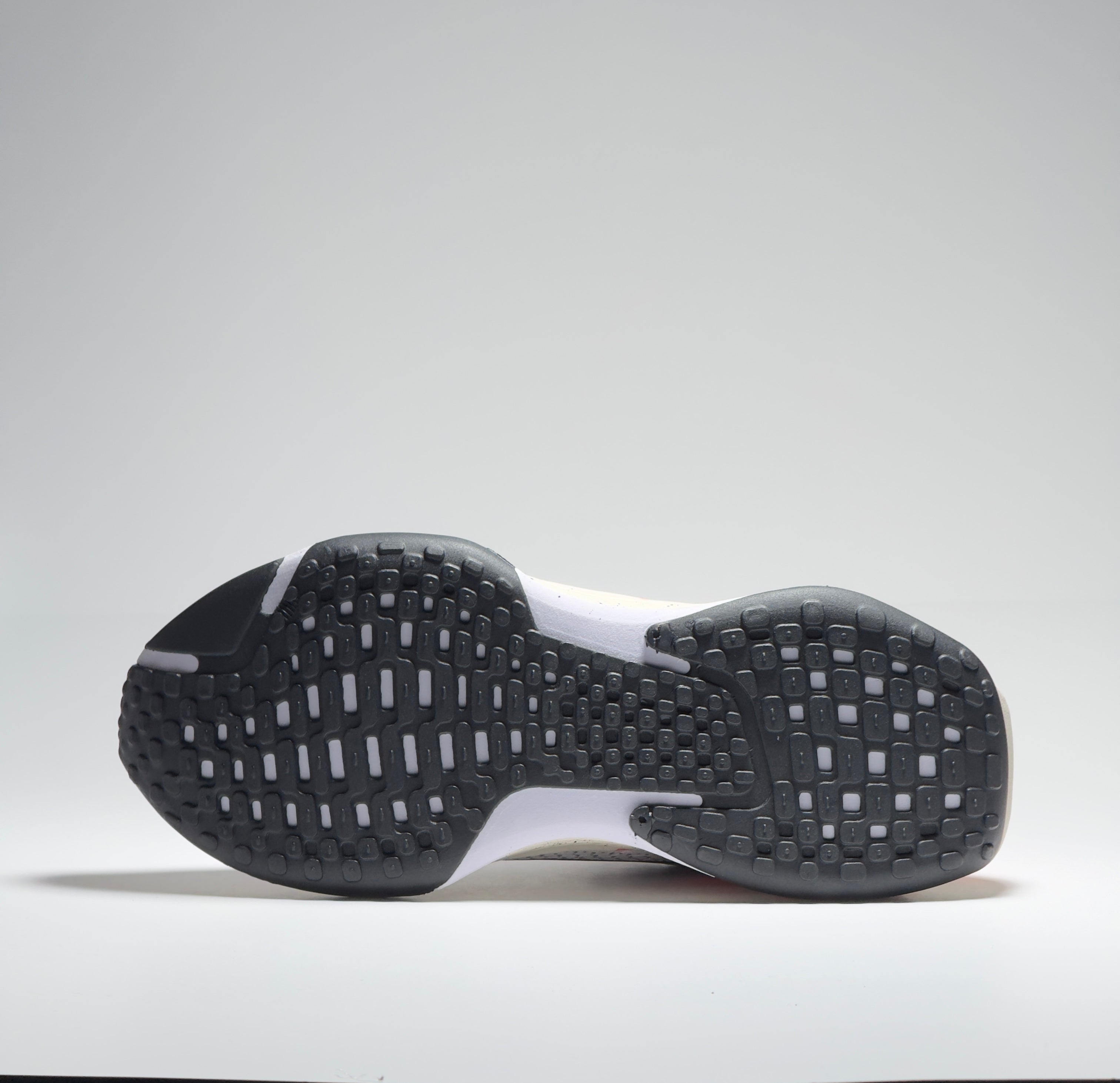 NIKE INVINCIBLE ZOOM X