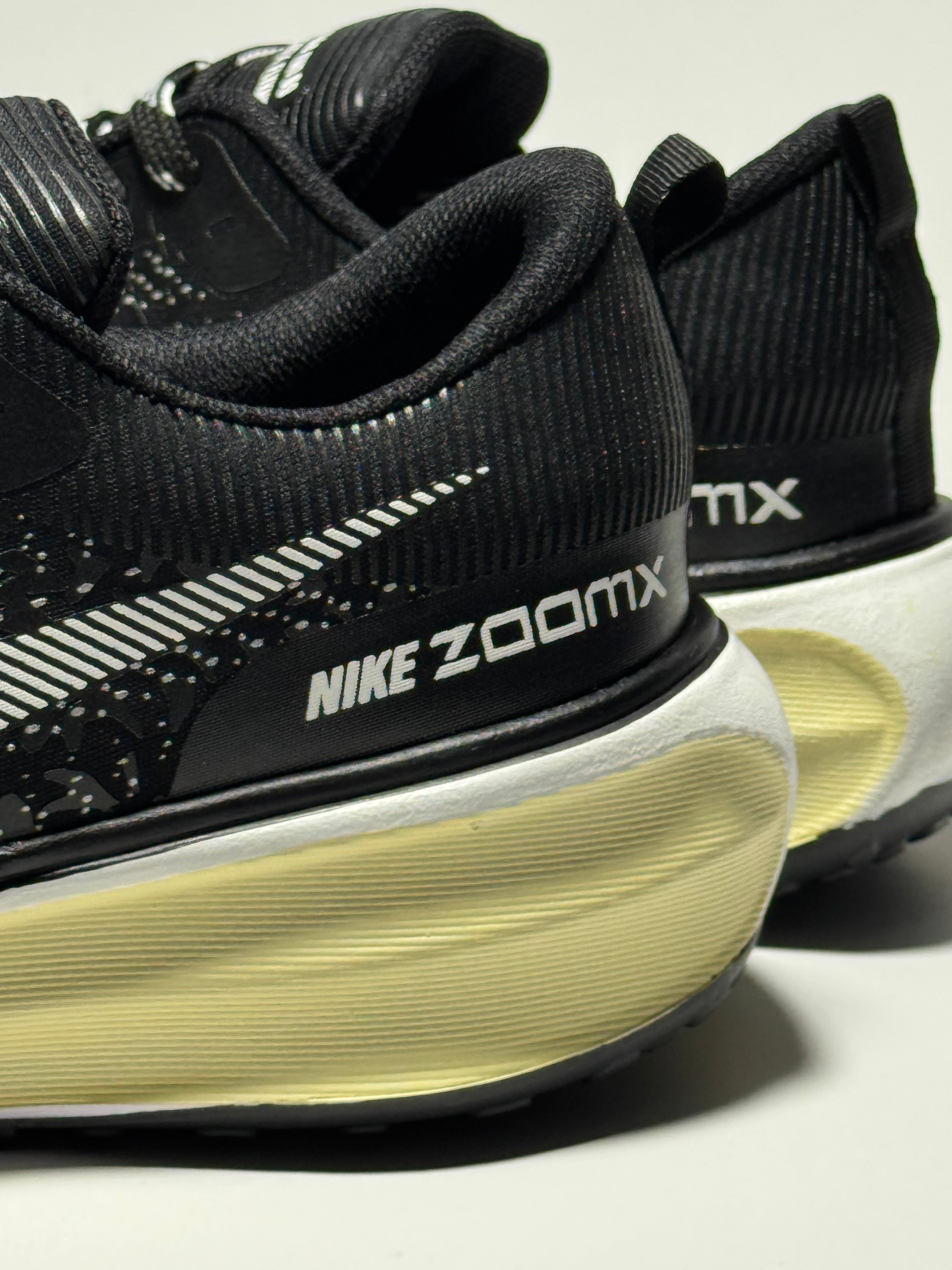 NIKE INVINCIBLE ZOOM X