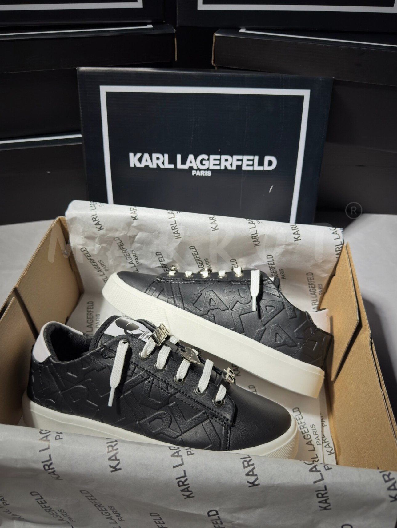 NUEVA REFERENCIA KARL PARIS