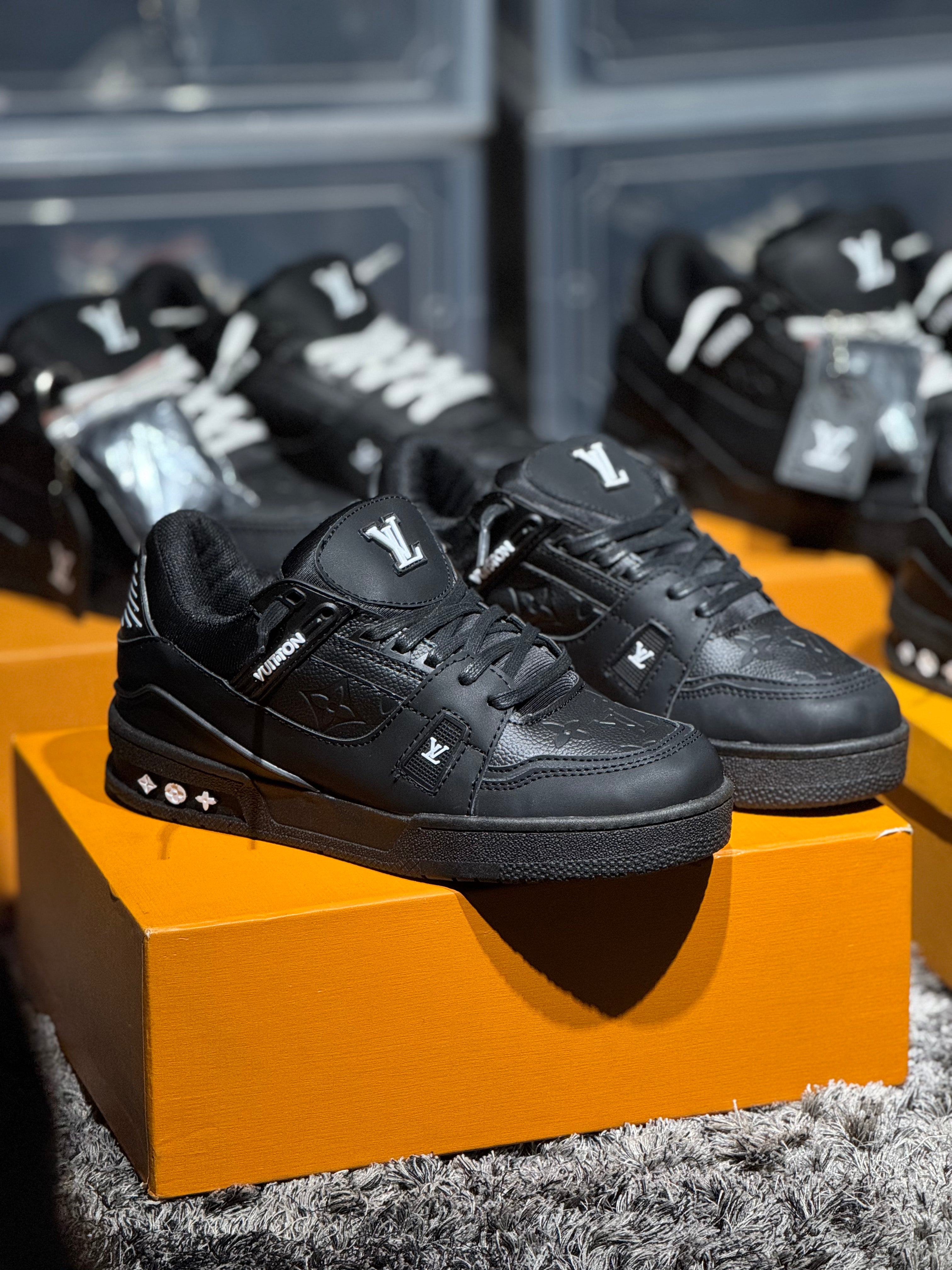 LV TRAINER EXCLUSIVE